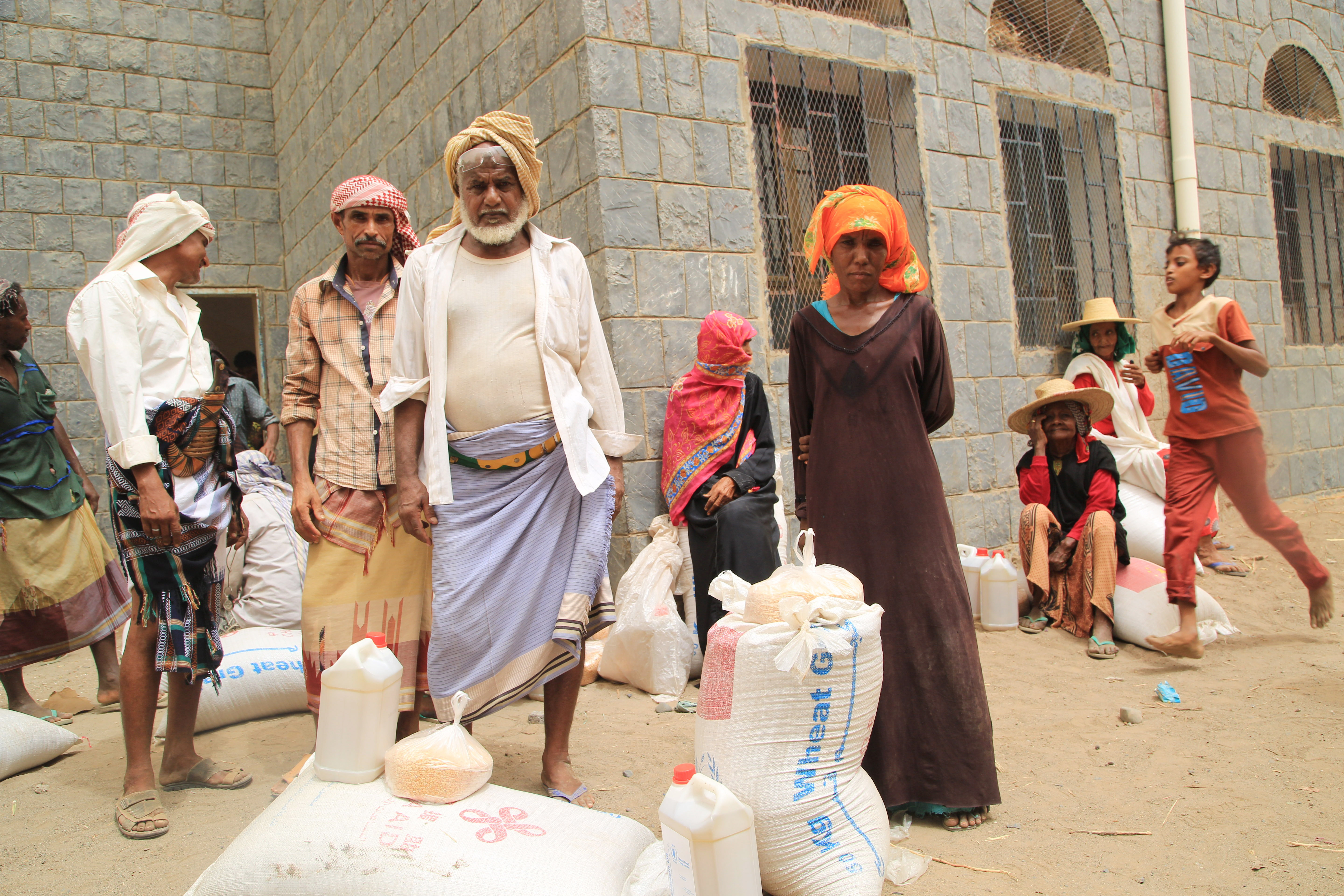 WFP distributes food bags to people in Yemen suffering from civil war