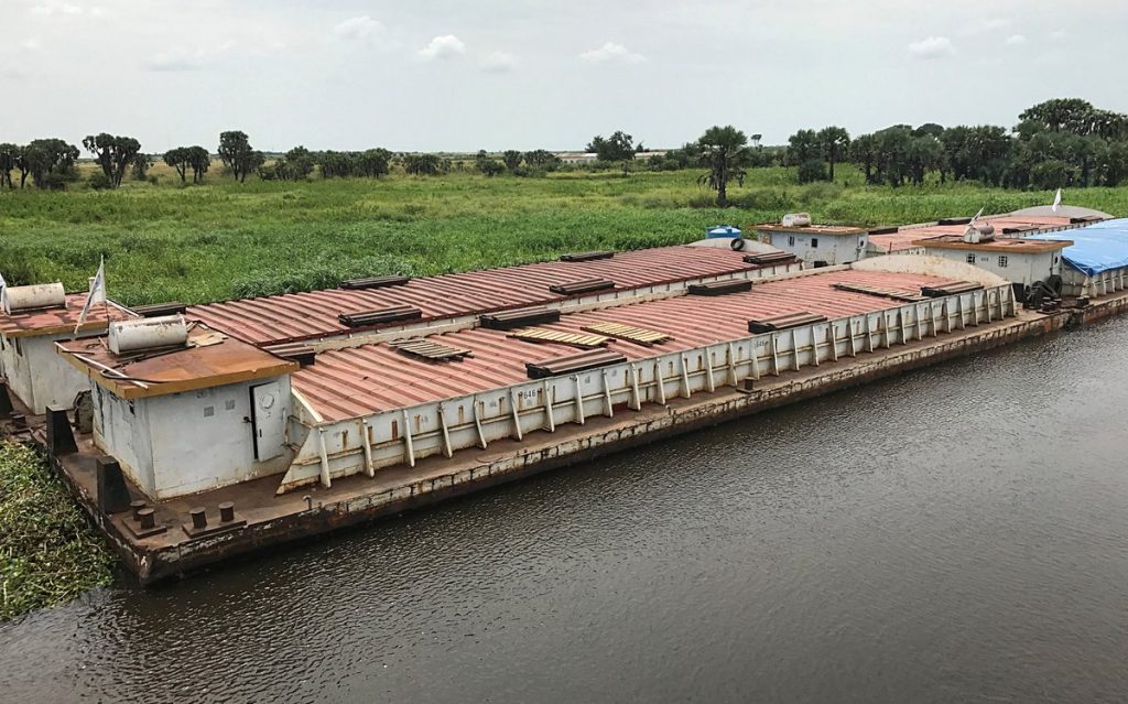 WFP barges deliver food to the hungry in South Sudan