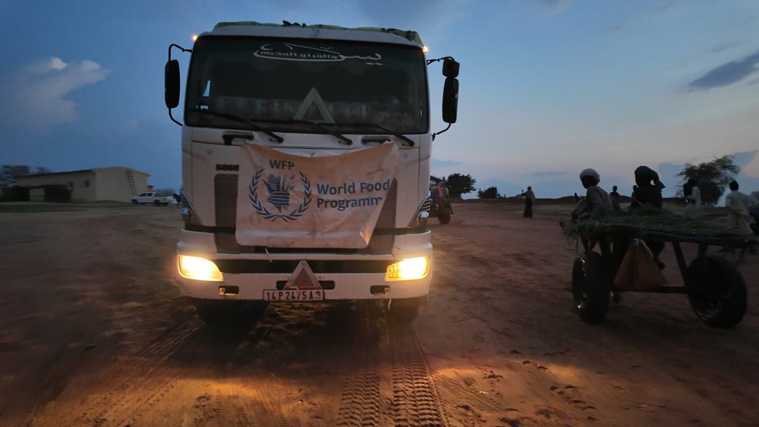 First WFP trucks cross Sudan’s reopened border at Adre with food for famine-threatened communities