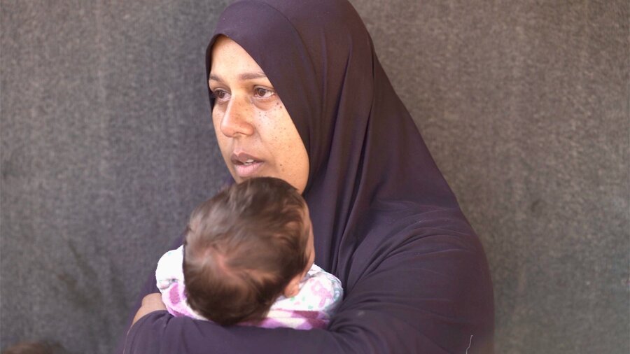 Mother and her child in Gaza