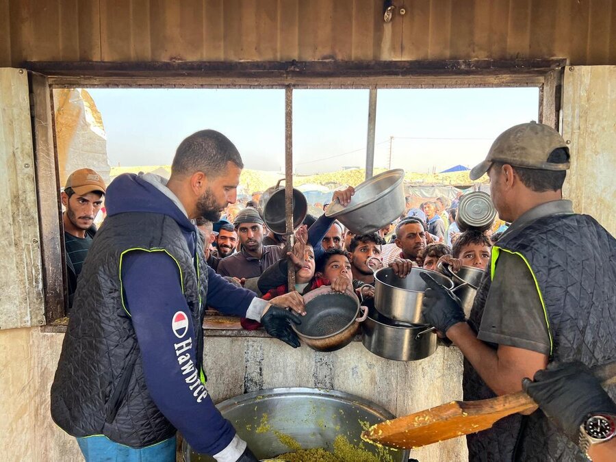 WFP hot meals distribution in Gaza