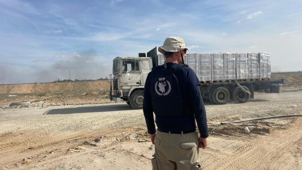 WFP trucks cross into Gaza