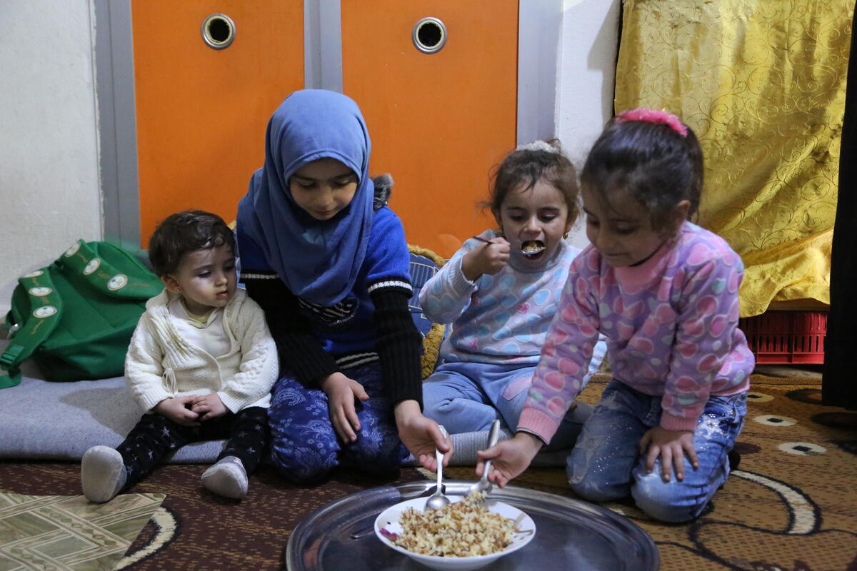 Lebanon, Bekaa Valley, 13 January 2021  In the photo: Nine out of ten Syrian refugee families in Lebanon are now living in extreme poverty. WFP is responding to the needs of LebanonÕs most vulnerable via unrestricted multi-purpose cash assistance (MPC), allowing them to meet their basic needs including food and medicine.  Photo: WFP/Edmond Khoury

WFP runs the largest cash assistance programme in Lebanon. The organization currently supports over 1 million people that come from different backgrounds. That is one in every 6 people in Lebanon. Cash transfers are a form of social safety nets that aim to mitigate the impact of economic crisis on the poor and vulnerable by providing them with a basic income support.