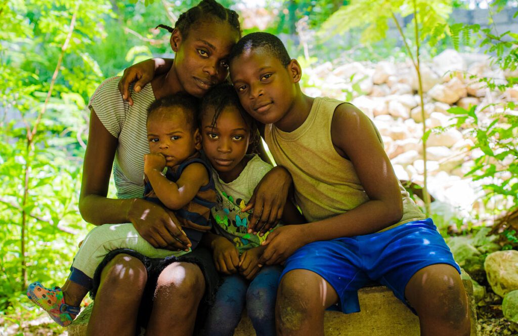 WFP distributes food in Haiti