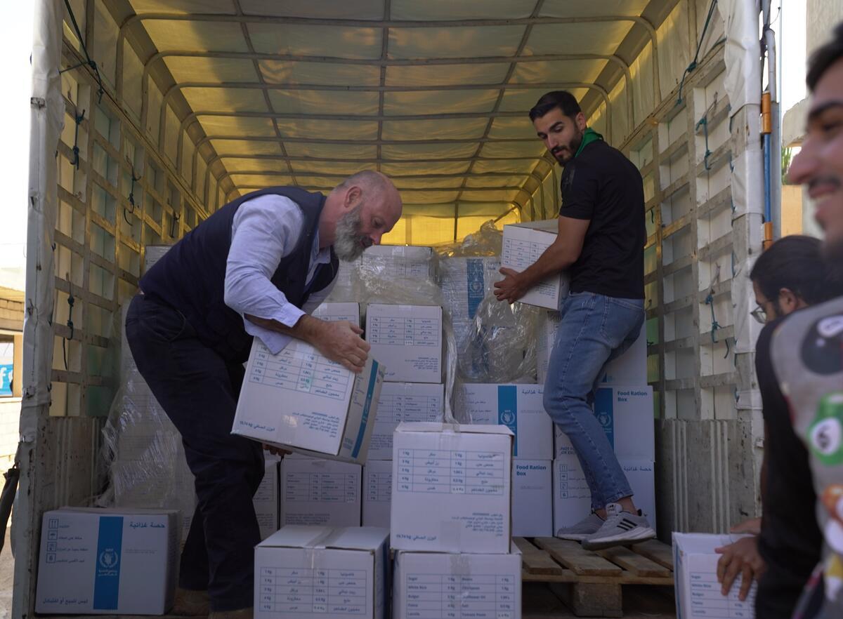 Truck convoy delivers aid in Lebanon