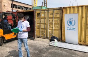 WFP staff offloads aid in Armenia in response to COVID-19