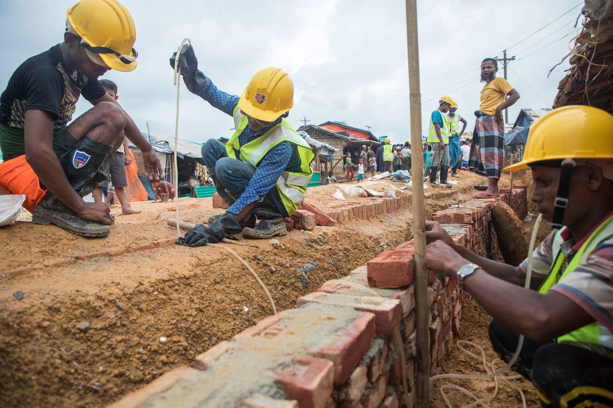 WFP engineers are working with their partners around-the-clock to mitigate the impact of flash floods and landslides.
