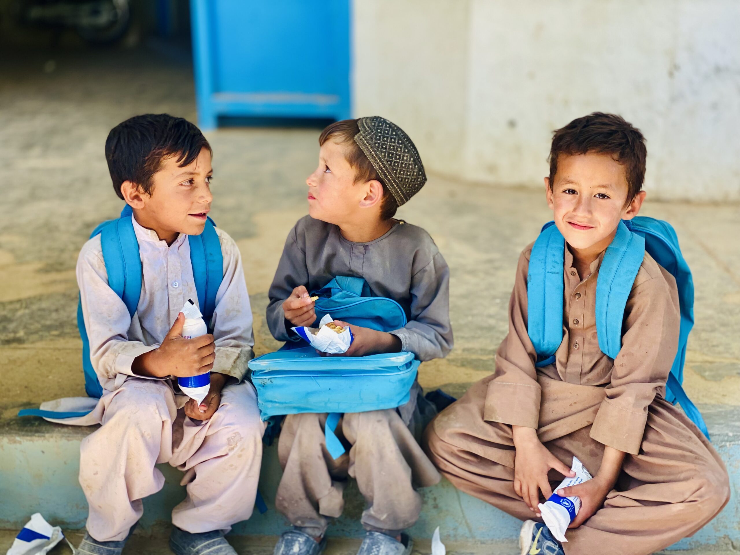 Students with school meals in Afghanistan